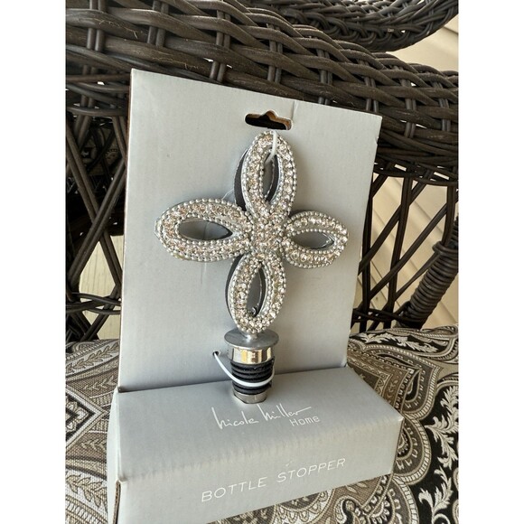 Nicole Miller Home LARGE Bottle Stopper Wine Infinity Bling Jeweled -  NIB - Picture 2 of 4